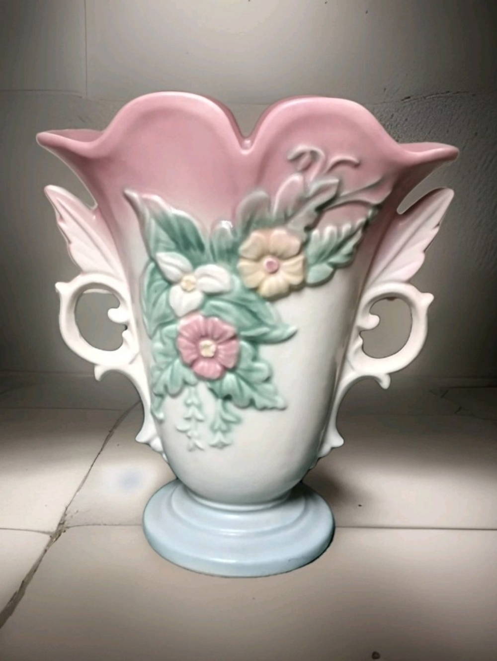 Vintage Hull Pottery Wildflower Vase W-9-8 1/2 Mauve Pale Blue